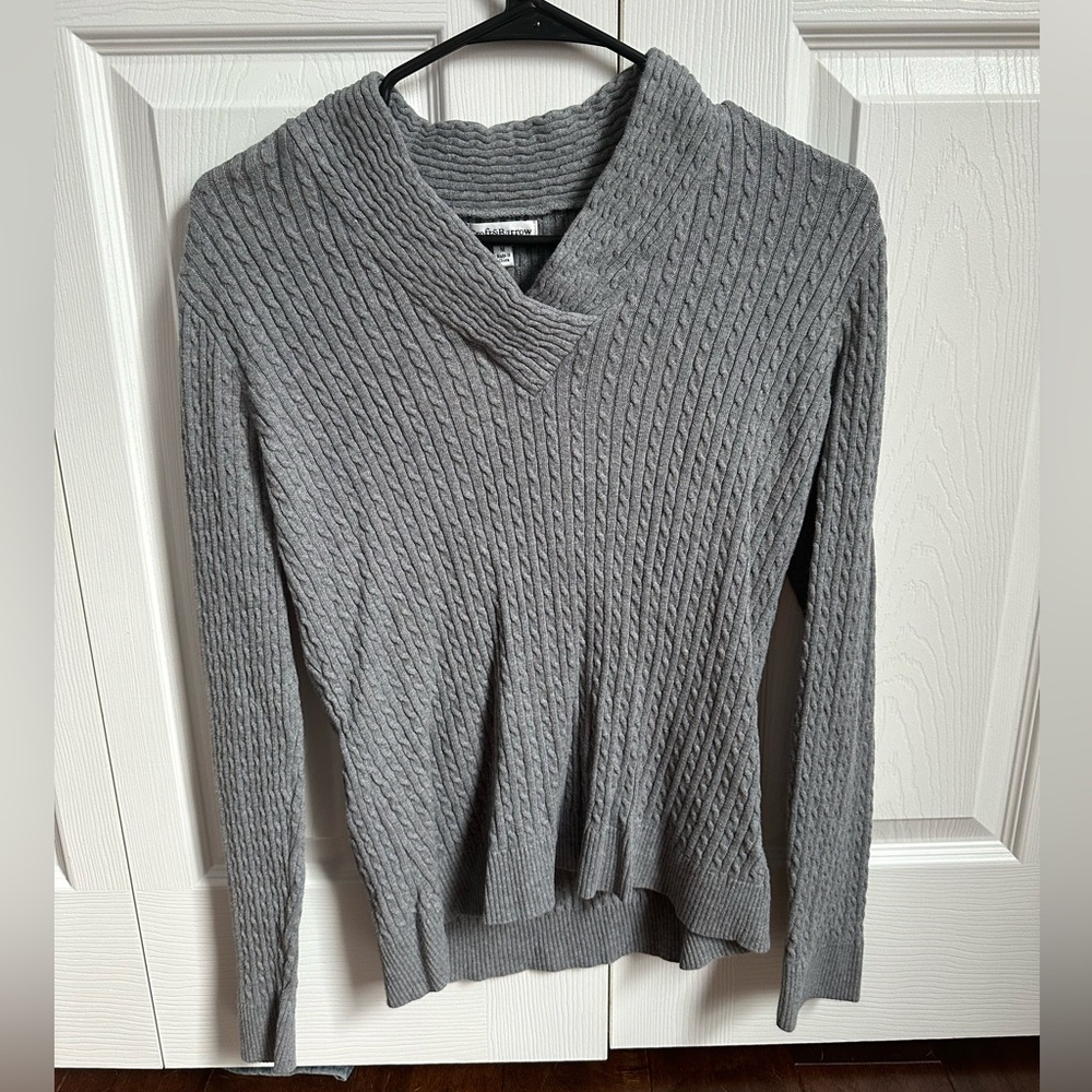 Gray croft & barrow sweater. Size M.